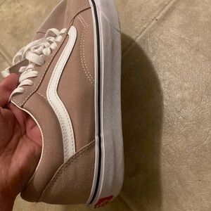VANS NWOT - Canvas Old School Men 7, Women 8.5